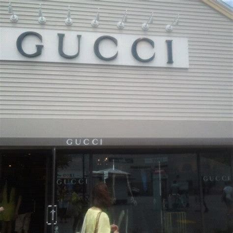 gucci outlet hartz way secaucus nj